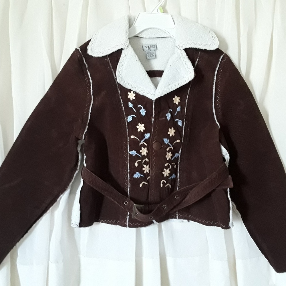 Venus Short Brown jacket With Belt